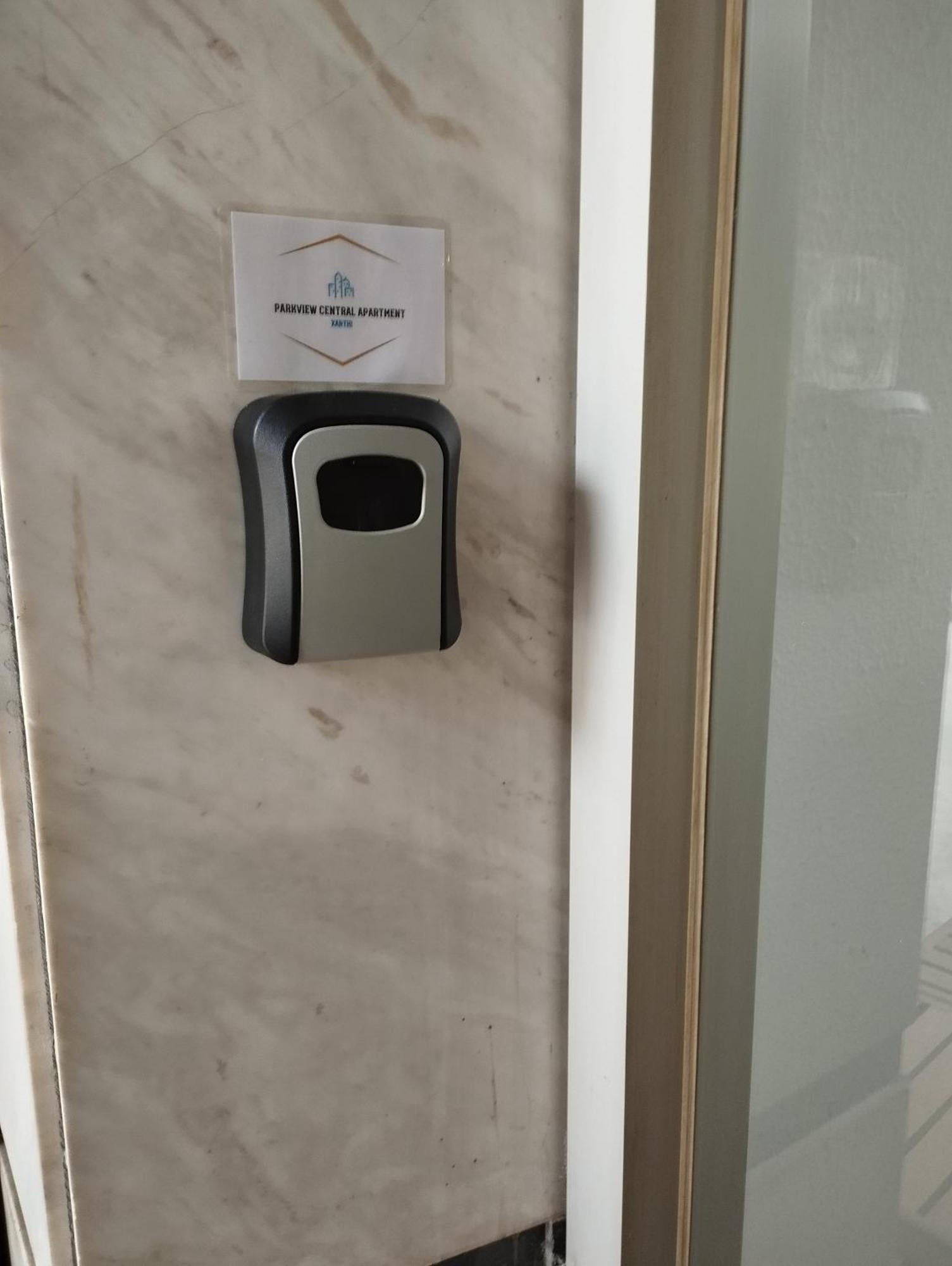Parkview Central Apartment - Ксанти Экстерьер фото